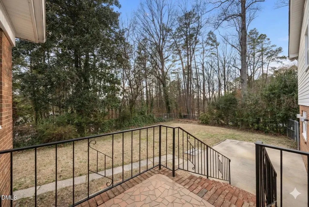 4300 Edgehill Court Raleigh NC 27612