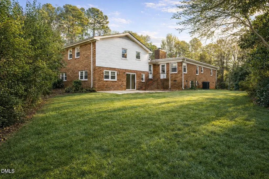 4300 Edgehill Court Raleigh NC 27612
