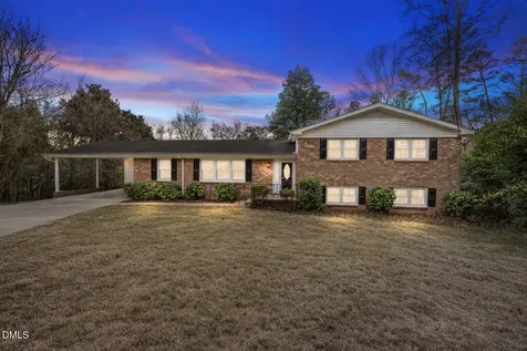 4300 Edgehill Court Raleigh NC 27612