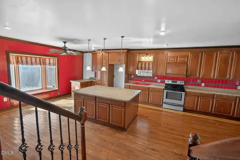 1622 Lancaster Road Pikeville NC 27863