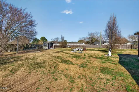 1622 Lancaster Road Pikeville NC 27863