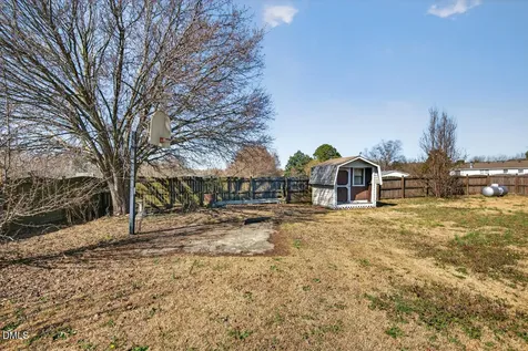 1622 Lancaster Road Pikeville NC 27863