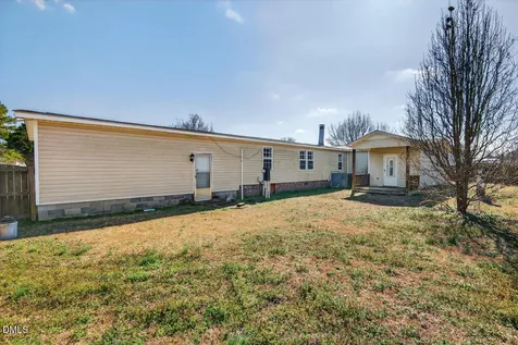 1622 Lancaster Road Pikeville NC 27863