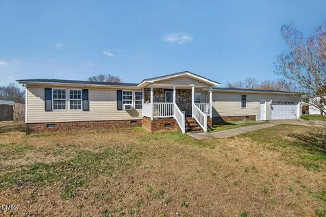 1622 Lancaster Road Pikeville NC 27863