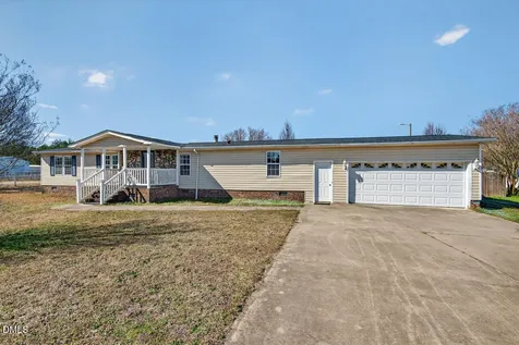 1622 Lancaster Road Pikeville NC 27863