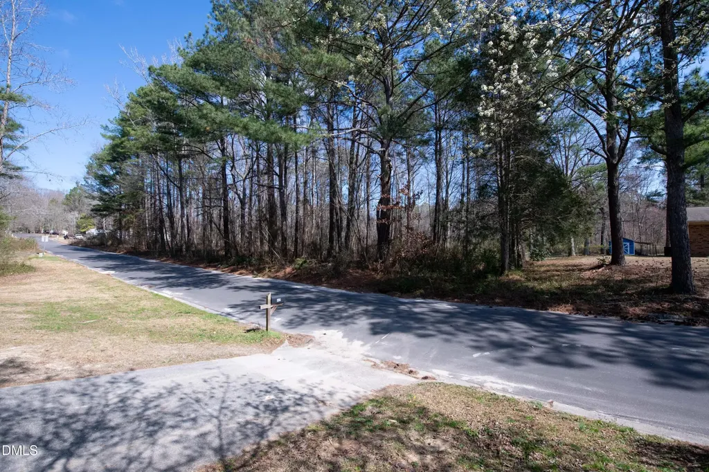 219 Ln Of Sir Kay Garner NC 27529
