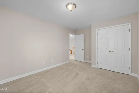 917 Bentbury Way Cary NC 27518