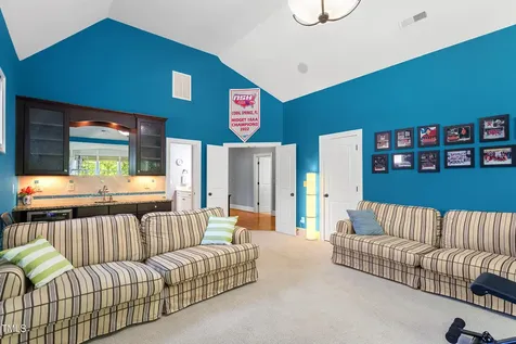 6017 Mentmore Place Cary NC 27519