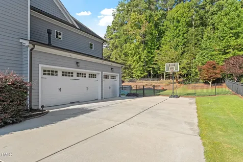 6017 Mentmore Place Cary NC 27519