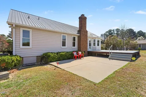 2004 Little Pond Place Willow Springs NC 27592