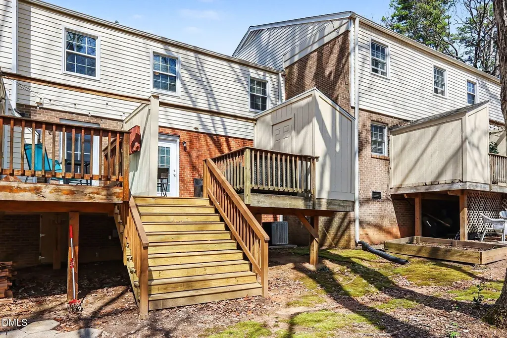 6407 New Market Way Raleigh NC 27615