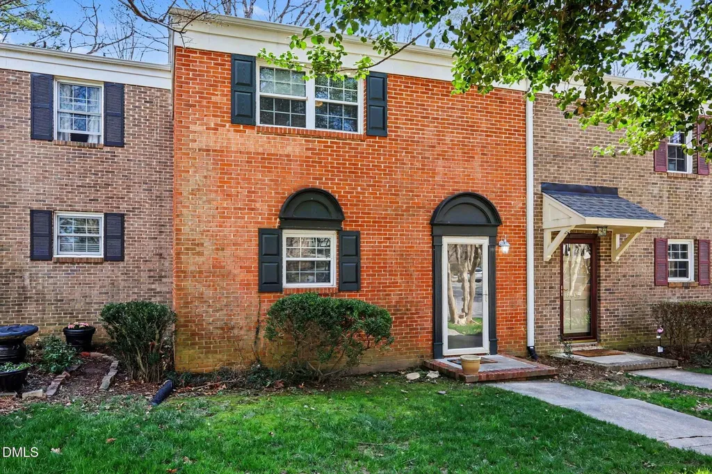 6407 New Market Way Raleigh NC 27615