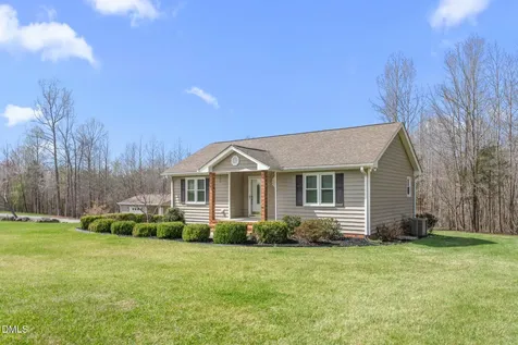 1819 Merritt Trail Burlington NC 27217