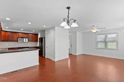 1819 Merritt Trail Burlington NC 27217