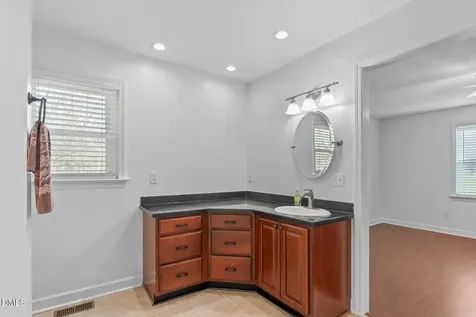 1819 Merritt Trail Burlington NC 27217