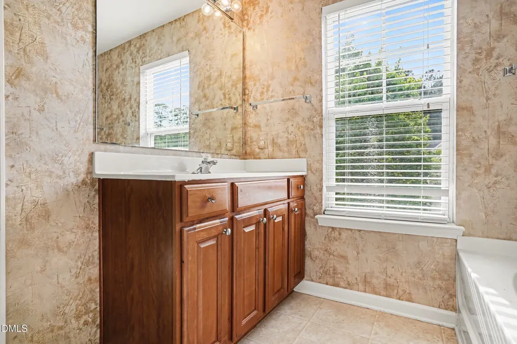4602 Peyton Hall Way Raleigh NC 27604