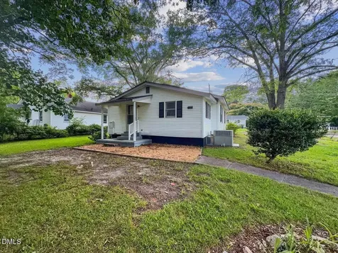 612 N 4th Street Smithfield NC 27577
