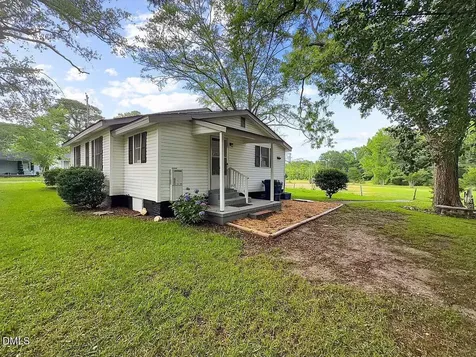 612 N 4th Street Smithfield NC 27577