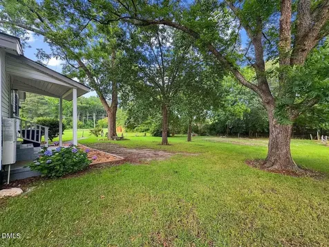 612 N 4th Street Smithfield NC 27577