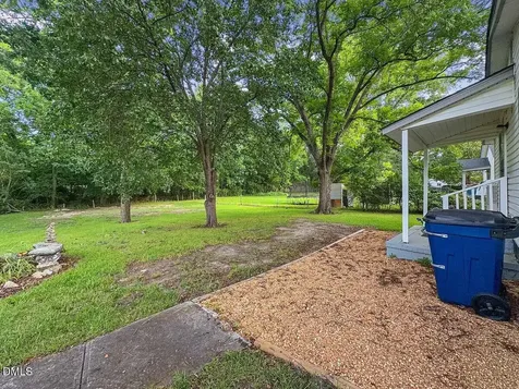 612 N 4th Street Smithfield NC 27577
