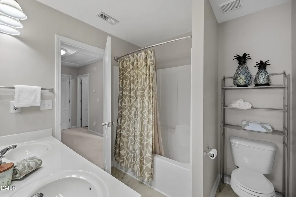 3314 Chrysanthemum Way Raleigh NC 27614