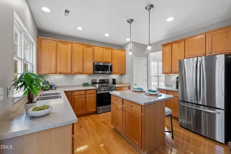 3314 Chrysanthemum Way Raleigh NC 27614