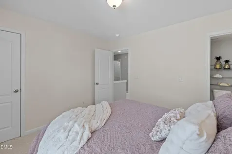 3314 Chrysanthemum Way Raleigh NC 27614