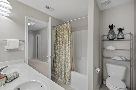 3314 Chrysanthemum Way Raleigh NC 27614