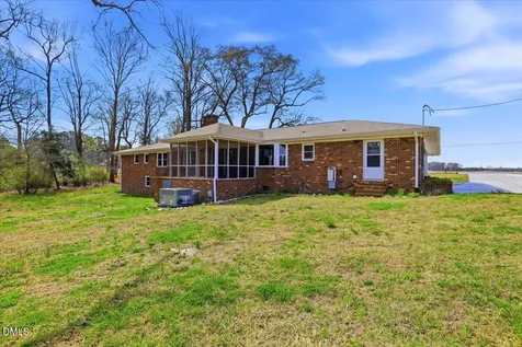679 Nc-222 Fremont NC 27830