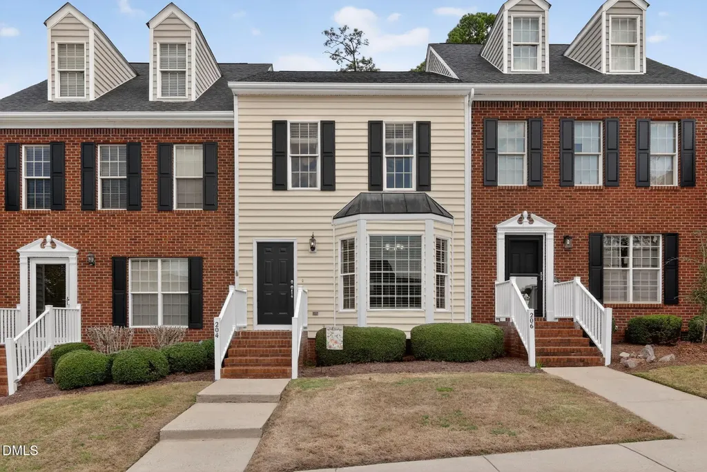 204 Knightsborough Way Apex NC 27502