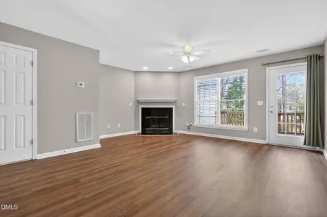 204 Knightsborough Way Apex NC 27502