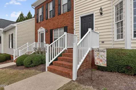 204 Knightsborough Way Apex NC 27502