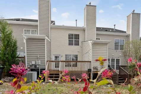 204 Knightsborough Way Apex NC 27502