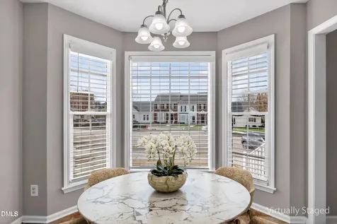 204 Knightsborough Way Apex NC 27502