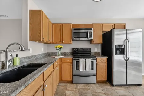 204 Knightsborough Way Apex NC 27502