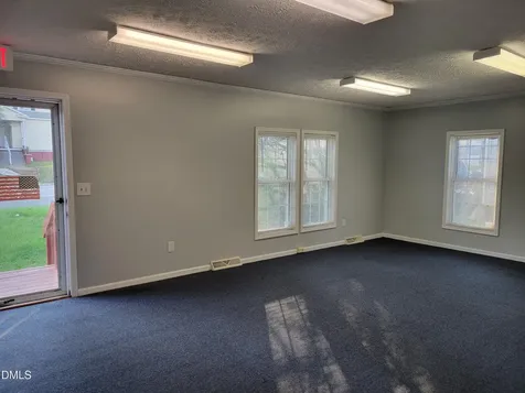 517 N 2nd Avenue Siler City NC 27344