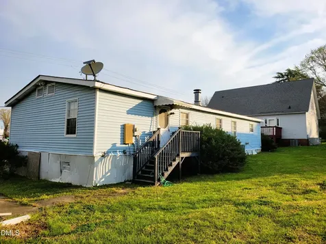 517 N 2nd Avenue Siler City NC 27344
