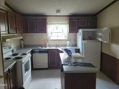 517 N 2nd Avenue Siler City NC 27344