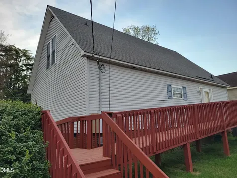 517 N 2nd Avenue Siler City NC 27344