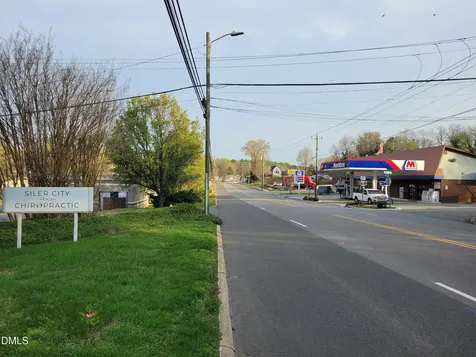 517 N 2nd Avenue Siler City NC 27344