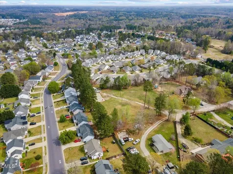 7201 Applecreek Court Raleigh NC 27610