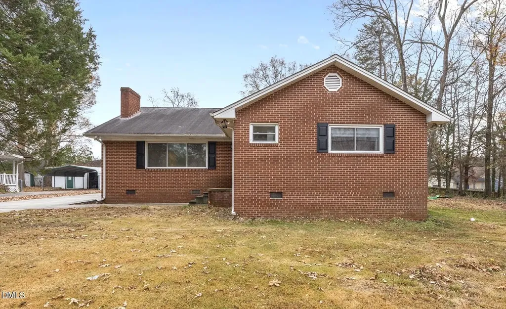 2235 Wilkins Street Burlington NC 27217