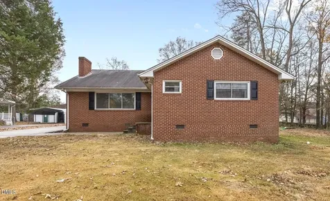 2235 Wilkins Street Burlington NC 27217