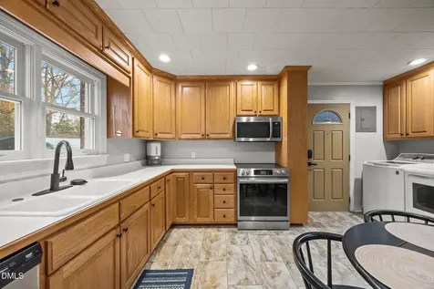 2235 Wilkins Street Burlington NC 27217