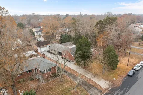 2235 Wilkins Street Burlington NC 27217