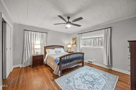 2235 Wilkins Street Burlington NC 27217