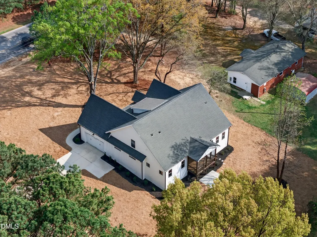1625 N Main Street Holly Springs NC 27540