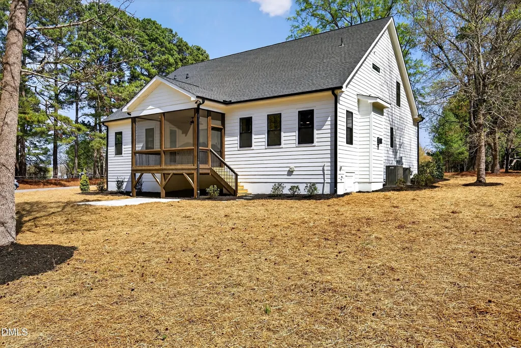 1625 N Main Street Holly Springs NC 27540