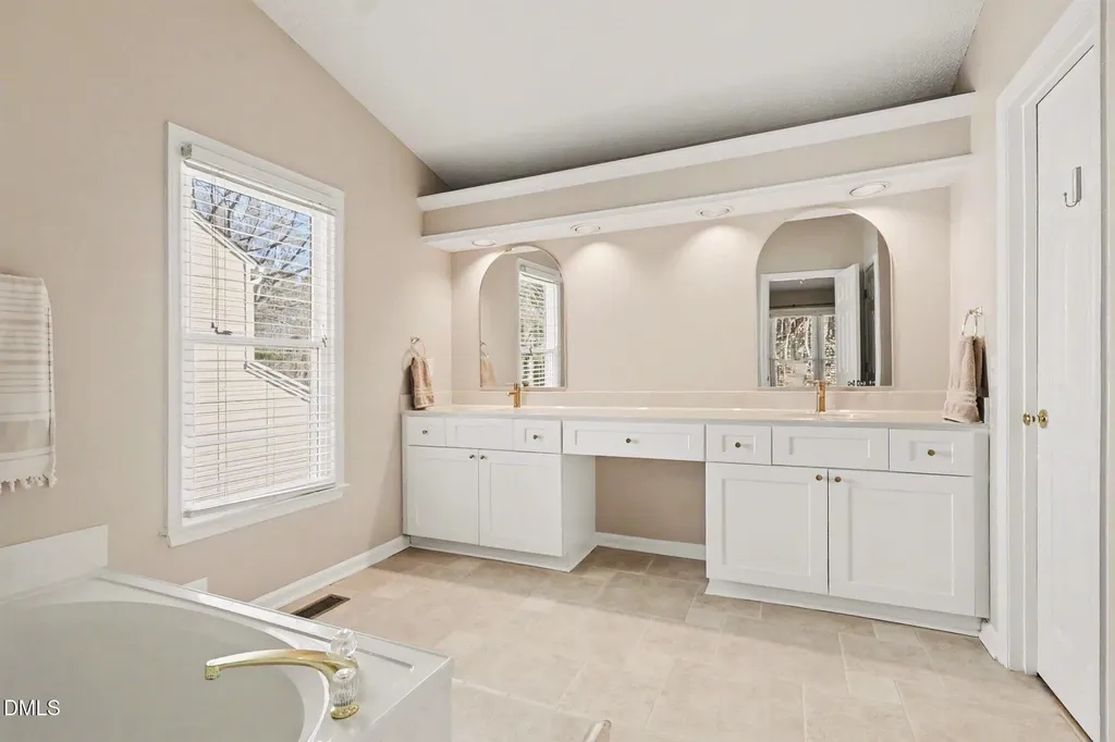 102 Woodshire Lane Chapel Hill NC 27514