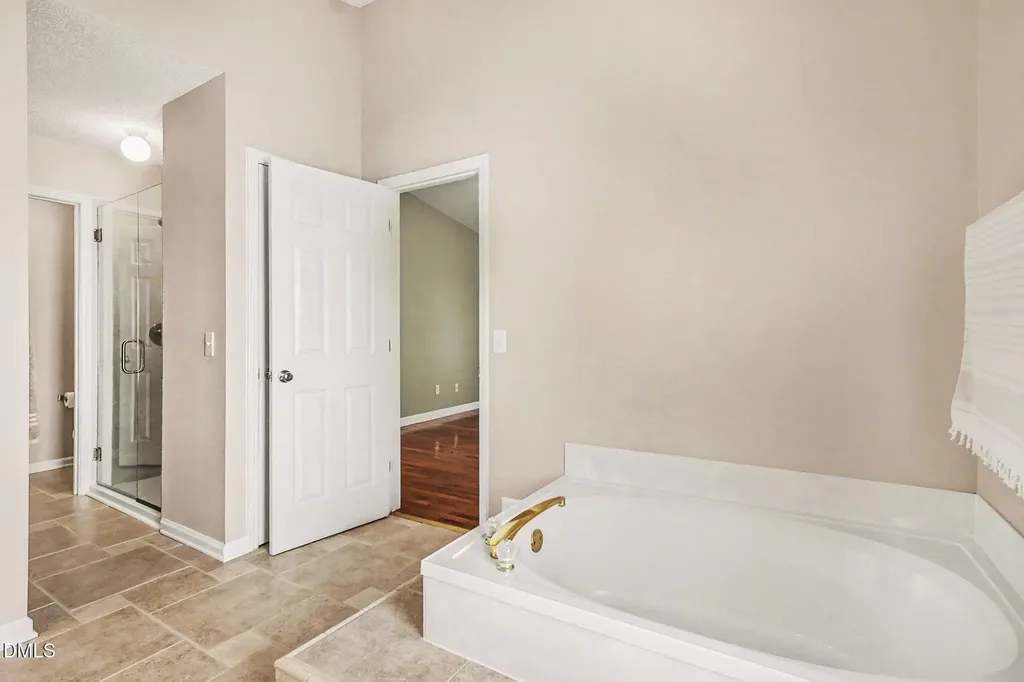 102 Woodshire Lane Chapel Hill NC 27514